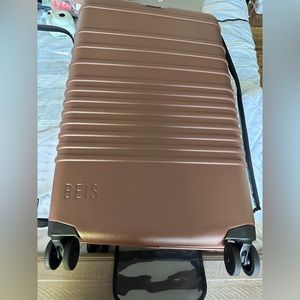 Maple Beis 26 in check in